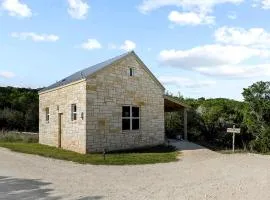 Private Romantic Cottage for an Unforgettable Couples Retreat to Texas Hill Country near Dripping Springs, Texas