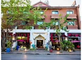 The Experience Walking Street Chiang Mai