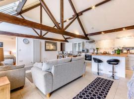 3 Bed in Chippenham 77334, hotel in Chippenham