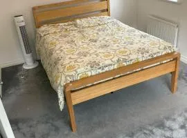 House - Sleeps 5 Private Parking & Pets Allowed