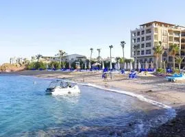 Queen T Juliana Beach Resort
