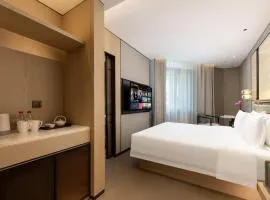 Shanghai Hongqiao Guanhua Hotel - Beixinjing Subway Station
