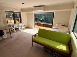 Family Friendly 1BR in Howick, Near Beach and Cafes