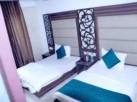 Hotel OM Delhi-Near Karol Bagh Metro Station