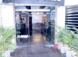 Hotel O" Delhi-Near Karol Bagh Metro Station