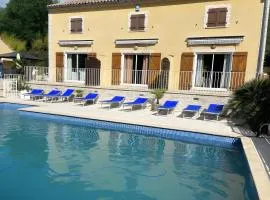 Appartement N°2 - Piscine Partagée