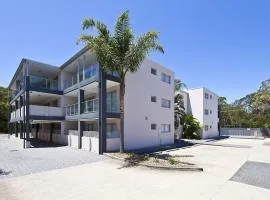 Close to Shoal Bay Beach!
