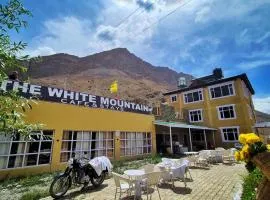 The White Mountain Stays