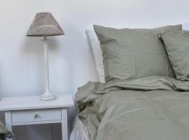 Annas gård, stall & pensionat, hotel in Fjärås