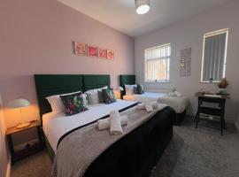 Syster Properties Comfortable Leicester Glen Cottage Stay with Free Parking LE3, hotel in Leicester