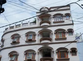 Hotel Pleasure Landmark
