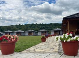 Eko farma Kladovo: Kladovo şehrinde bir otoparklı otel