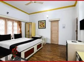 HOTEL !Kashi Heaven BHU! Best Location Near Shree Kashi Vishwanath Temple - Providing Fully Air Conditioned Rooms