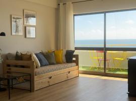 SeaLoft - Beachfront apartment in Figueira da Foz, hotel in Buarcos