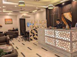 AIRPORT Hotel Apple Park Grand With - Free Airport Pickup Delhi Airport, hotel barato en Nueva Delhi