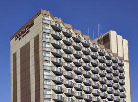 DoubleTree by Hilton Hotel & Conference Centre Regina, hotel near Regina International Airport - YQR, Regina