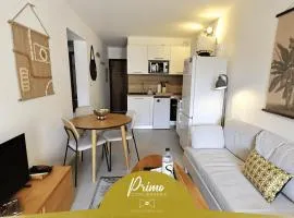 Le 111 - T2 charme, piscine chauffée, plage privée