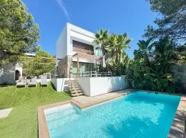 Las Colinas - 4 Bedroom Acacia Villa