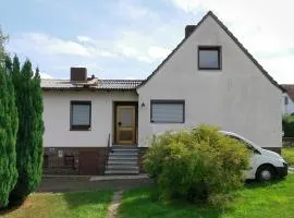 Ganzes Privat Haus in Kassel mit 4 Schlafzimmern, eigener Küche, Bad, WC und Garten, Gratis Parkplätze, Top Lage