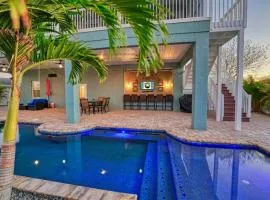 Sleep 13Heated PoolFoosballPool Table