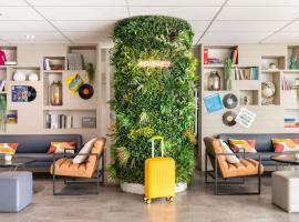 ibis Paris Porte de Montreuil, hotel in Paris