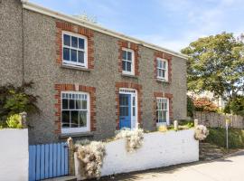 Trevethen Cottage - Free Parking and WiFi - Close to Beach - Pets Welcome, hotel a Crantock