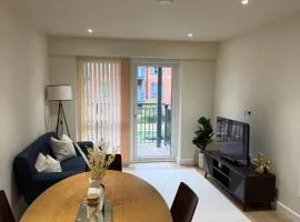 Modern 2-Bedroom 2-Bath Apartment-Stylish&Spacious