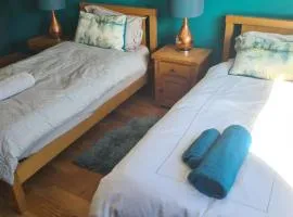 Twin bedroom in Shirehampton