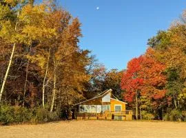 Private Beach and Deck Spacious Lake Michigan Home
