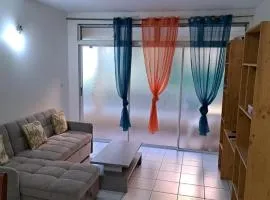 Appartement confortable à Le Lamentin, 70 m², jardin