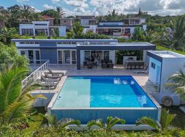 AC in Living Room, Infinity, Pool Luxury，位于苏莎亚的酒店