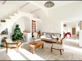 Casa Nina' The Saint, tradicional Amalfi Coast Villa Retreat