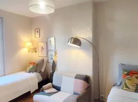 PARIS AUTHENTIC HOUSE Small, bright and calm studio