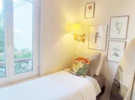 PARIS AUTHENTIC HOUSE Small, bright and calm studio