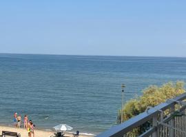 Irene Beach Front Luxury Suite, Hotel in Peraia