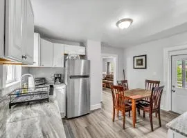 Pitcher's Paradise Apt 3 All Star Baseball Rentals