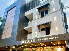 Skyluxe Airport Hotel, σαλέ σε Nedumbassery