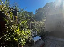 Casa ampla próxima à Rua do Lazer
