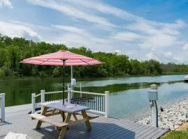 Canalside Cottage 3BR Lake Access Dock Fire Pit