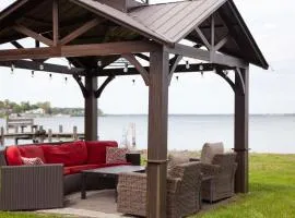 Break Away Hot Tub Lake Access & Game Rooms