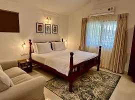 The Greendoor Villa - Zalor, 500 mtrs to Beach