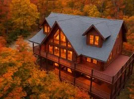 Smoky Mountains Chalet with Hot Tub