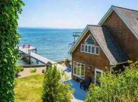 Drift Away Hot Tub Kayaks Lakefront & Games