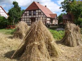 Zagroda Chłopska, Hotel in Gosław