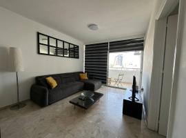 Suite 52 - Two Bedroom Apartment with Shared Pool, Hotel in Nikosia