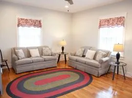 Rose Hill Cottage Lake Views & Mansion Grounds