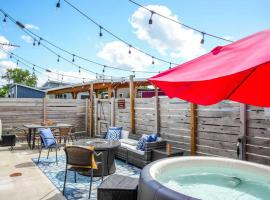 Eclipse Hot tub and billiards in Downtown Geneva, מלון בג'נבה