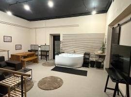 Urban SPA Loft, hotel v destinaci Golčŭv Jeníkov