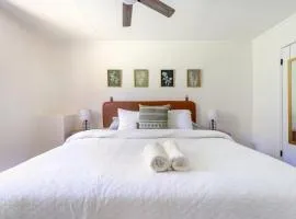 Relax and Explore - Knoxville Stay with Hot Tub and Grill