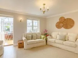 2 Oaklands Cottage
